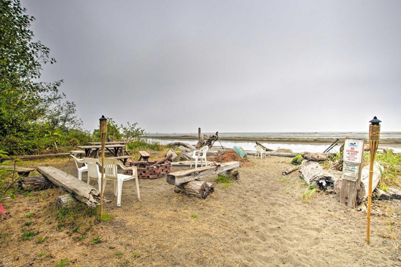 Warm Beach Hideaway With Private Beach! Stanwood Kültér fotó